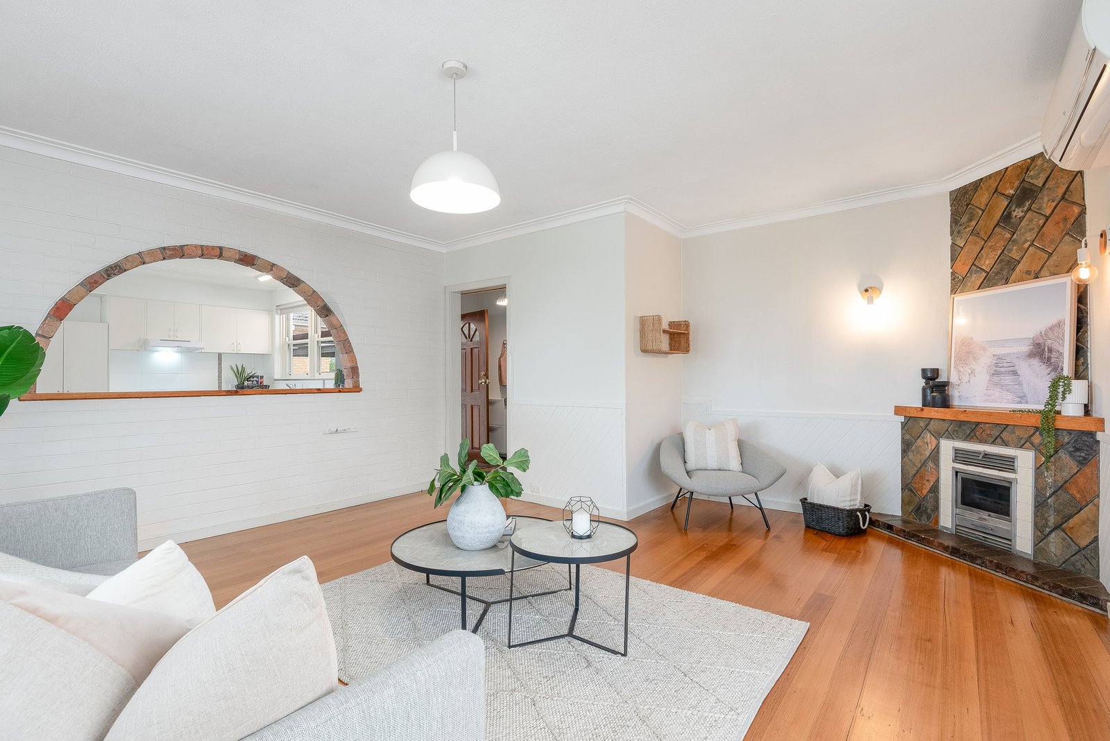 Gallery: 19 Belcher Street