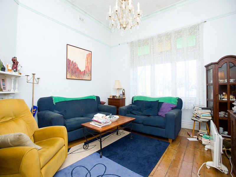 Gallery: 19 Bellairs Avenue