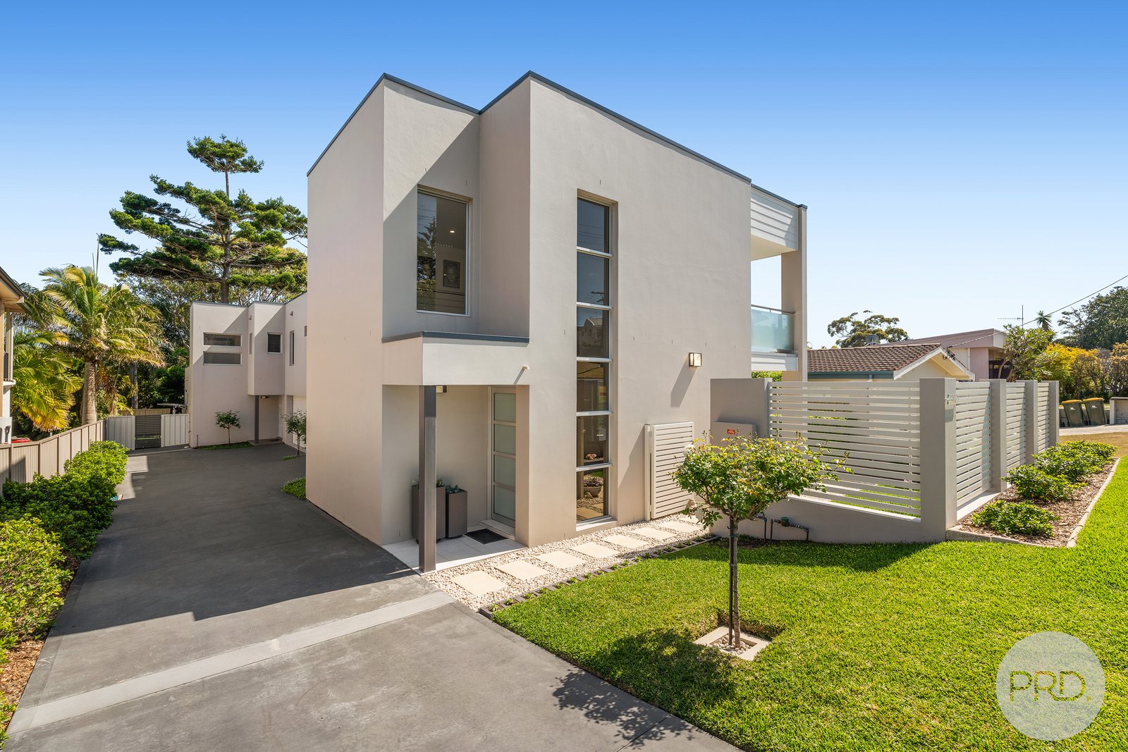 1/9 Bent Street FINGAL BAY 1