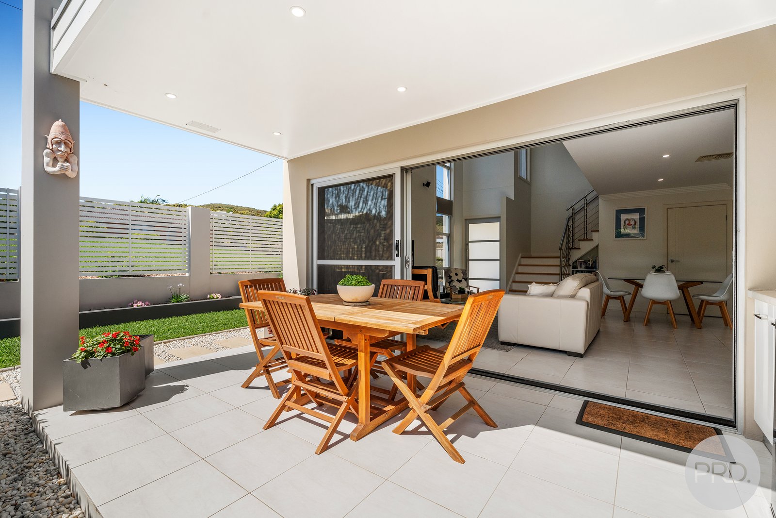 1/9 Bent Street FINGAL BAY 9