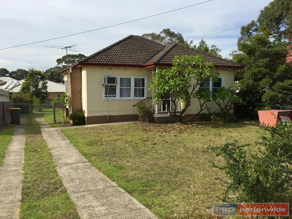 19 Bertram Street YAGOONA 1