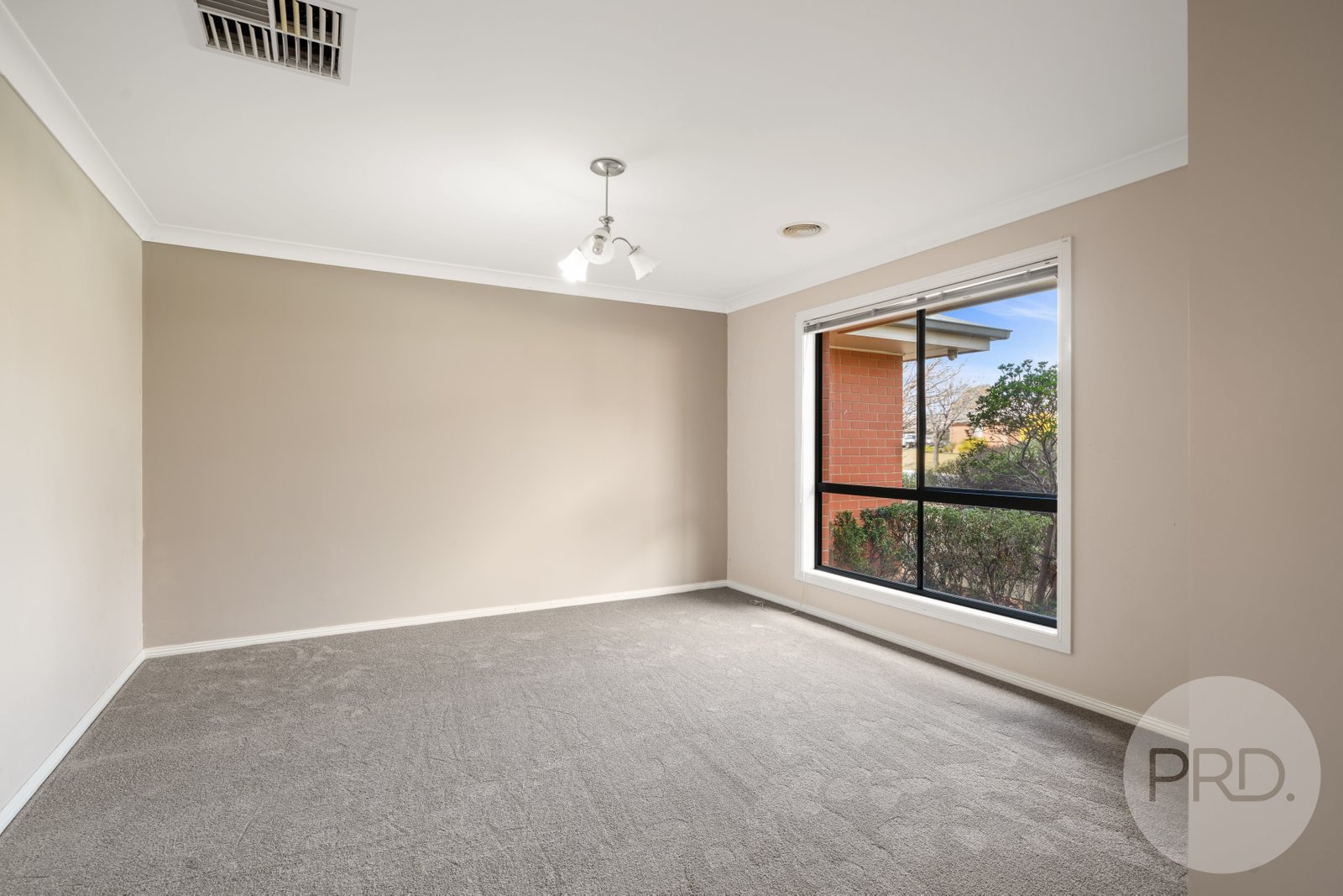 19 Birri Place GLENFIELD PARK 3