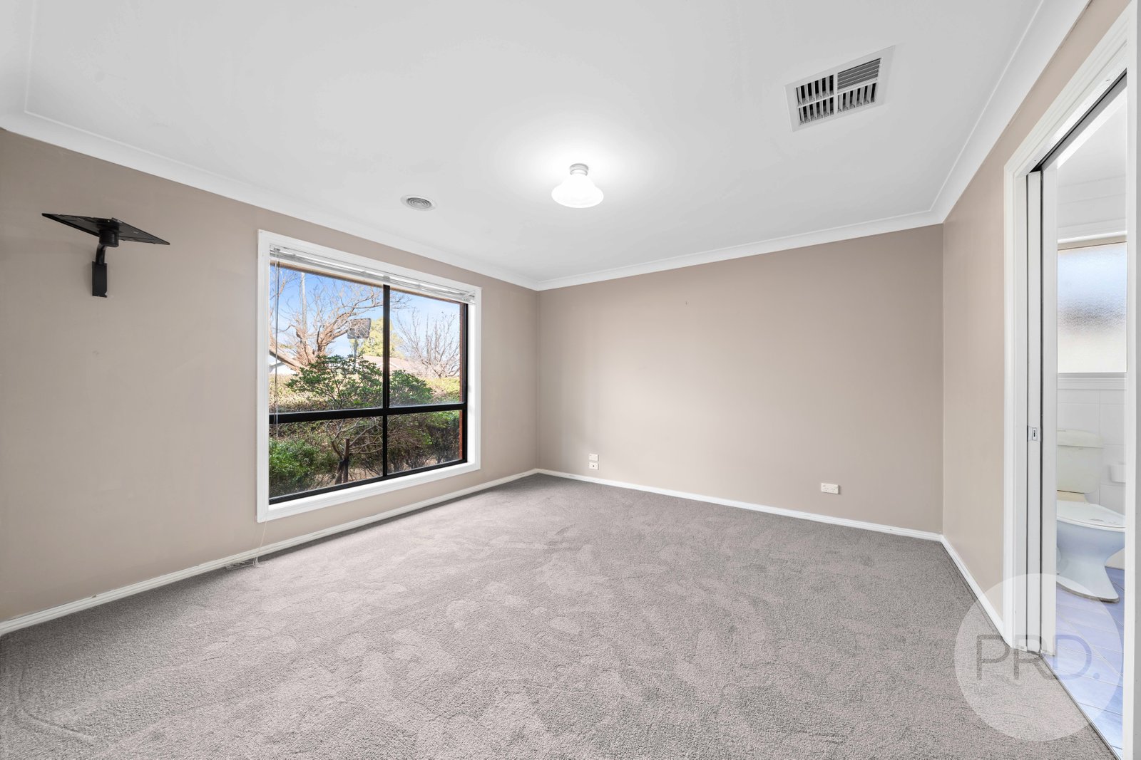 19 Birri Place GLENFIELD PARK 4