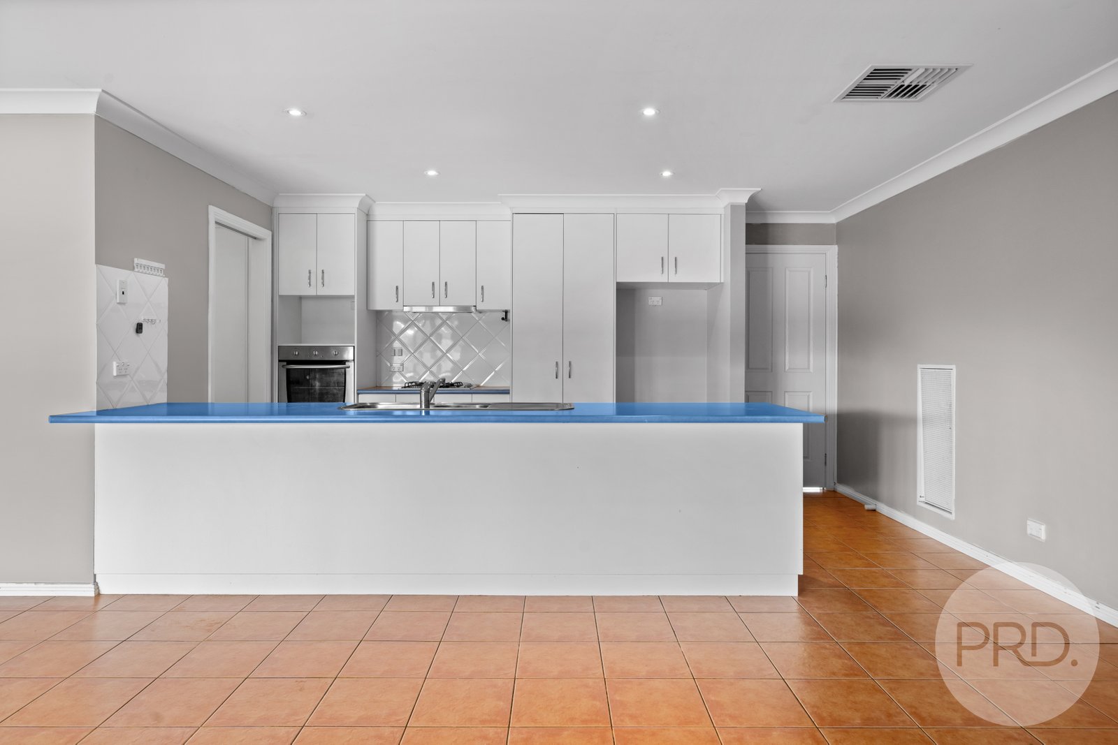 19 Birri Place GLENFIELD PARK 7