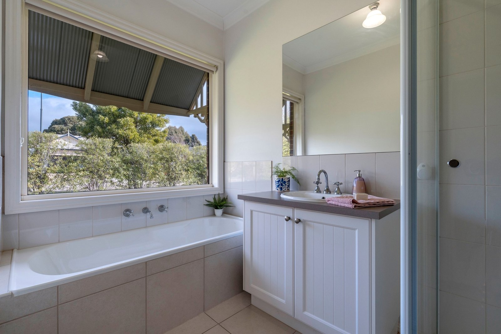 Real Estate and Property in 19 Bluegum Circuit, Riddells Creek, VIC