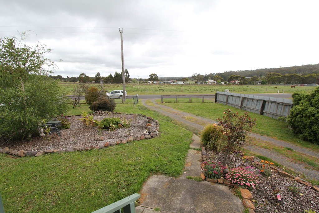 19 Burke Street BEAUFORT 12