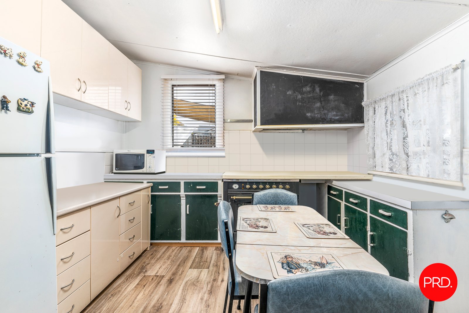 1/9 Carolin Street FLORA HILL 6