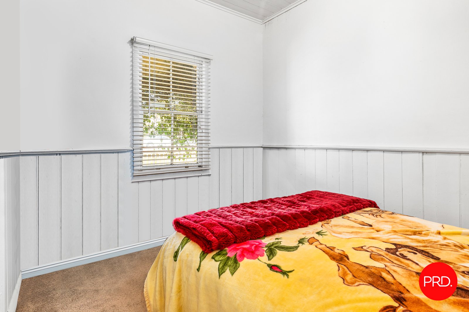 1/9 Carolin Street FLORA HILL 9