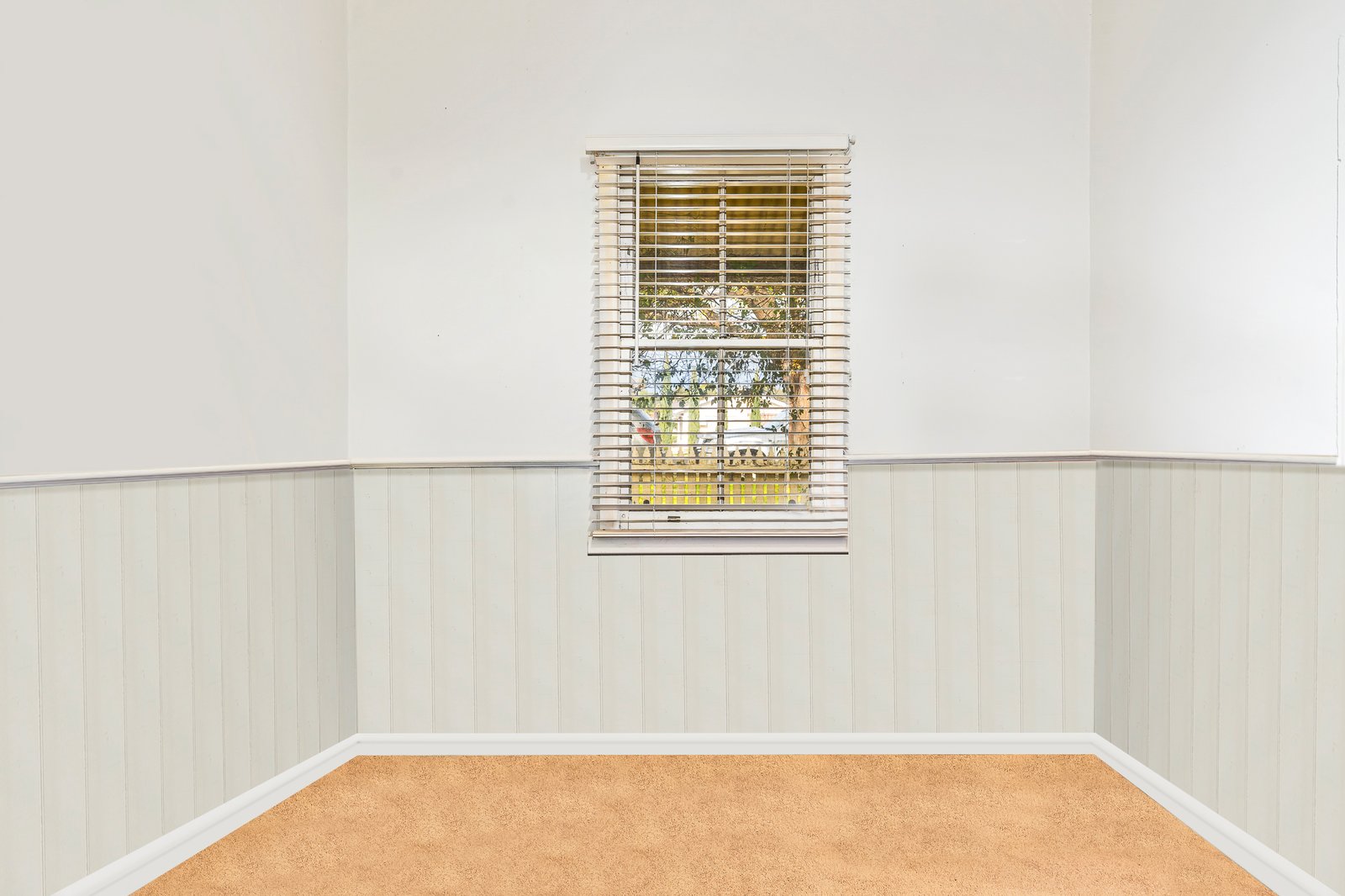 1/9 Carolin Street FLORA HILL 10