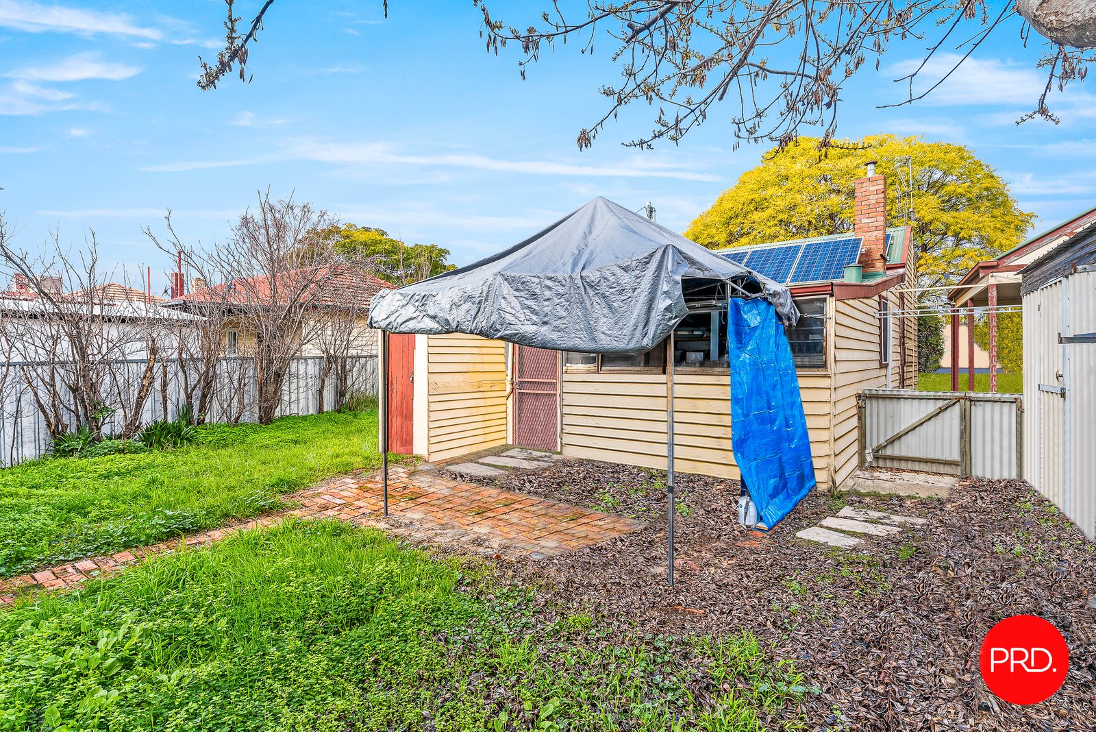 1/9 Carolin Street FLORA HILL 14