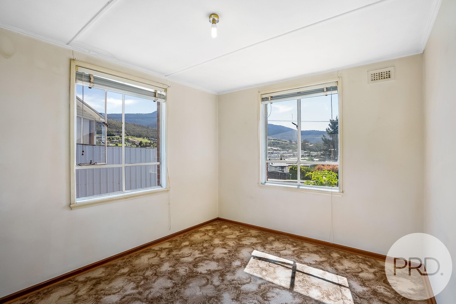 19 Centenary Crescent CLAREMONT 10