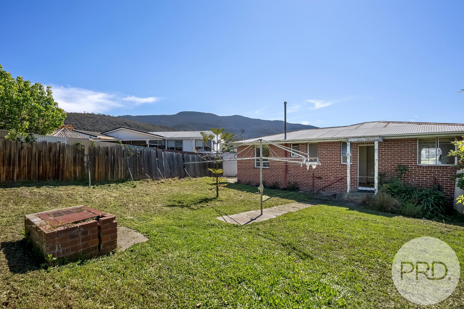 19 Centenary Crescent CLAREMONT 13