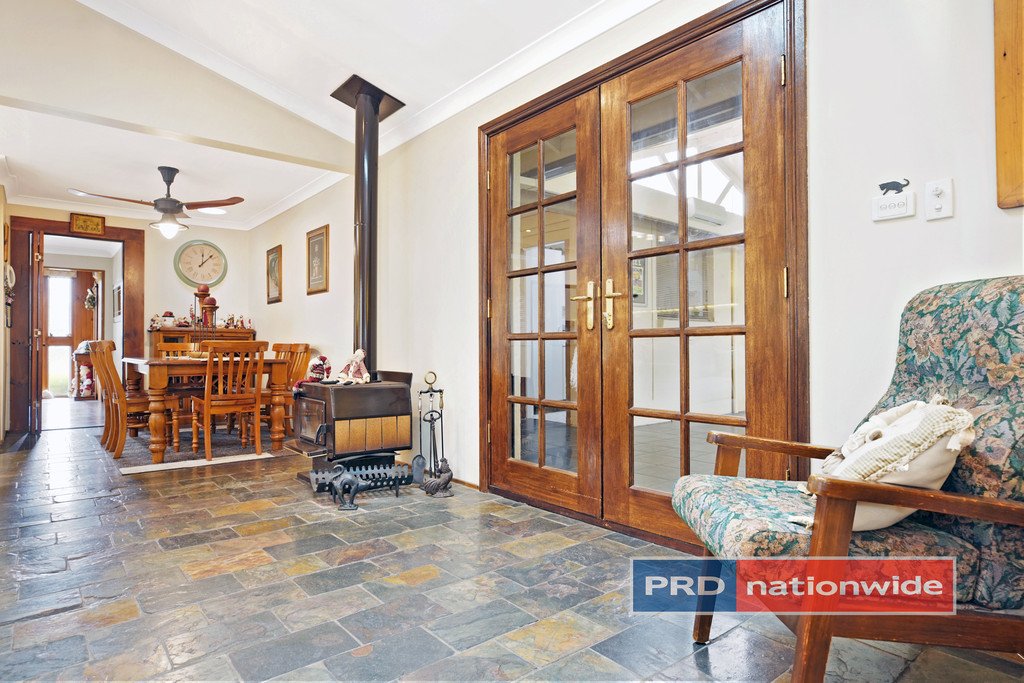 19 Chesterton Court CAMBRIDGE GARDENS 13