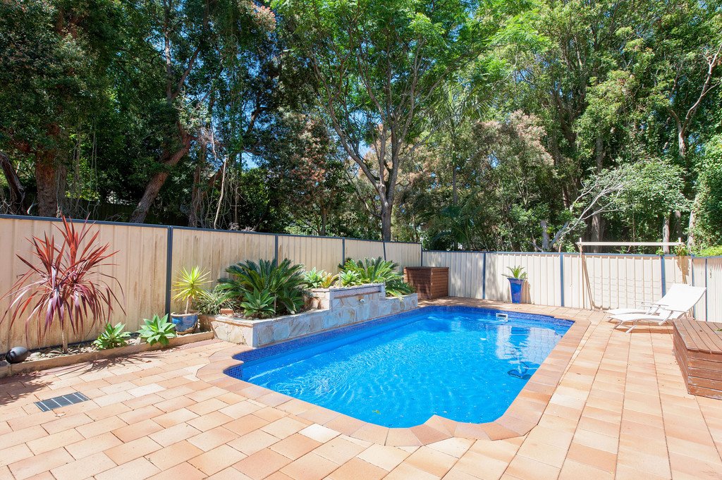 1/9 Christmas Bush Avenue NELSON BAY 18