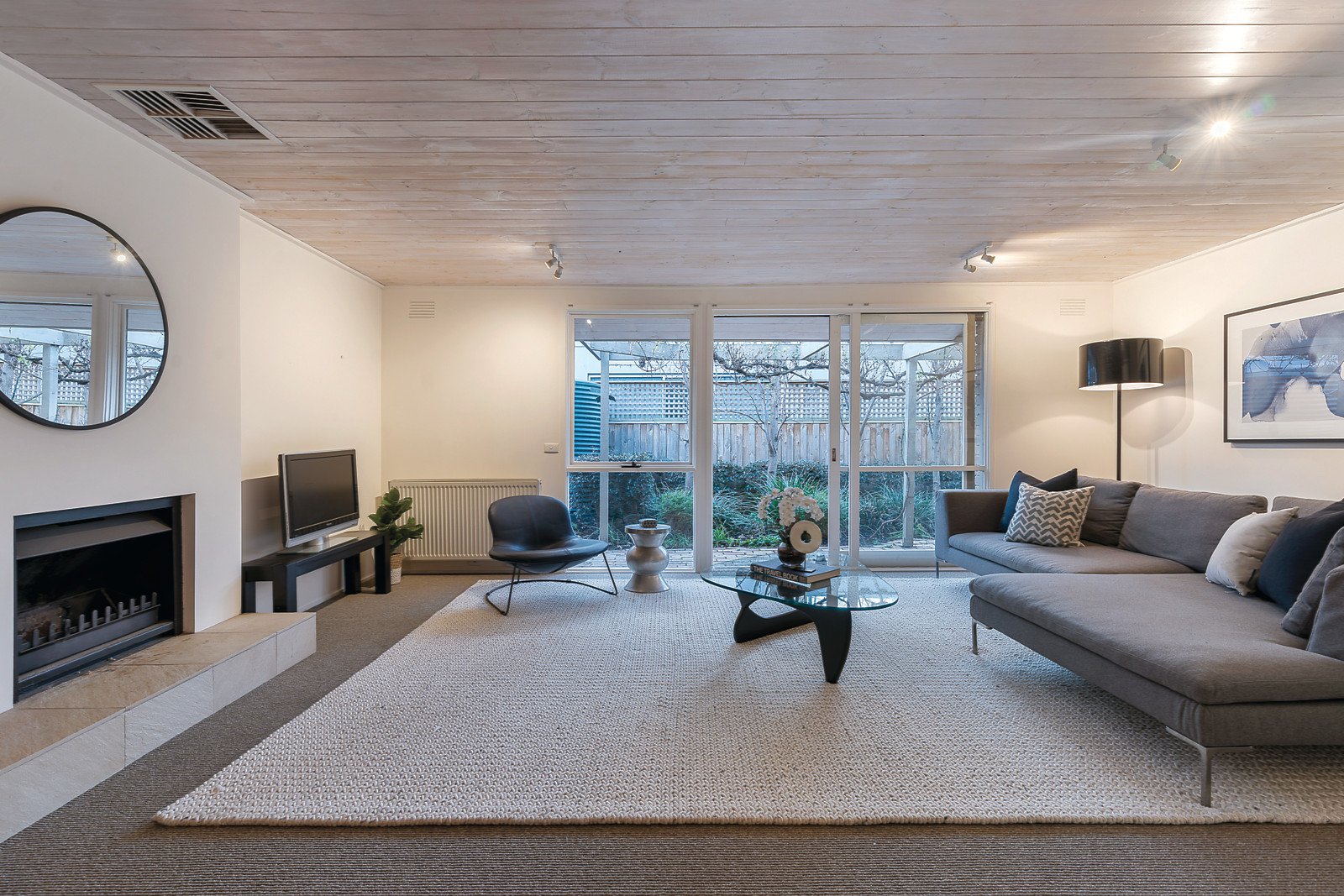 19 Cloverdale Road, Glen Iris, VIC