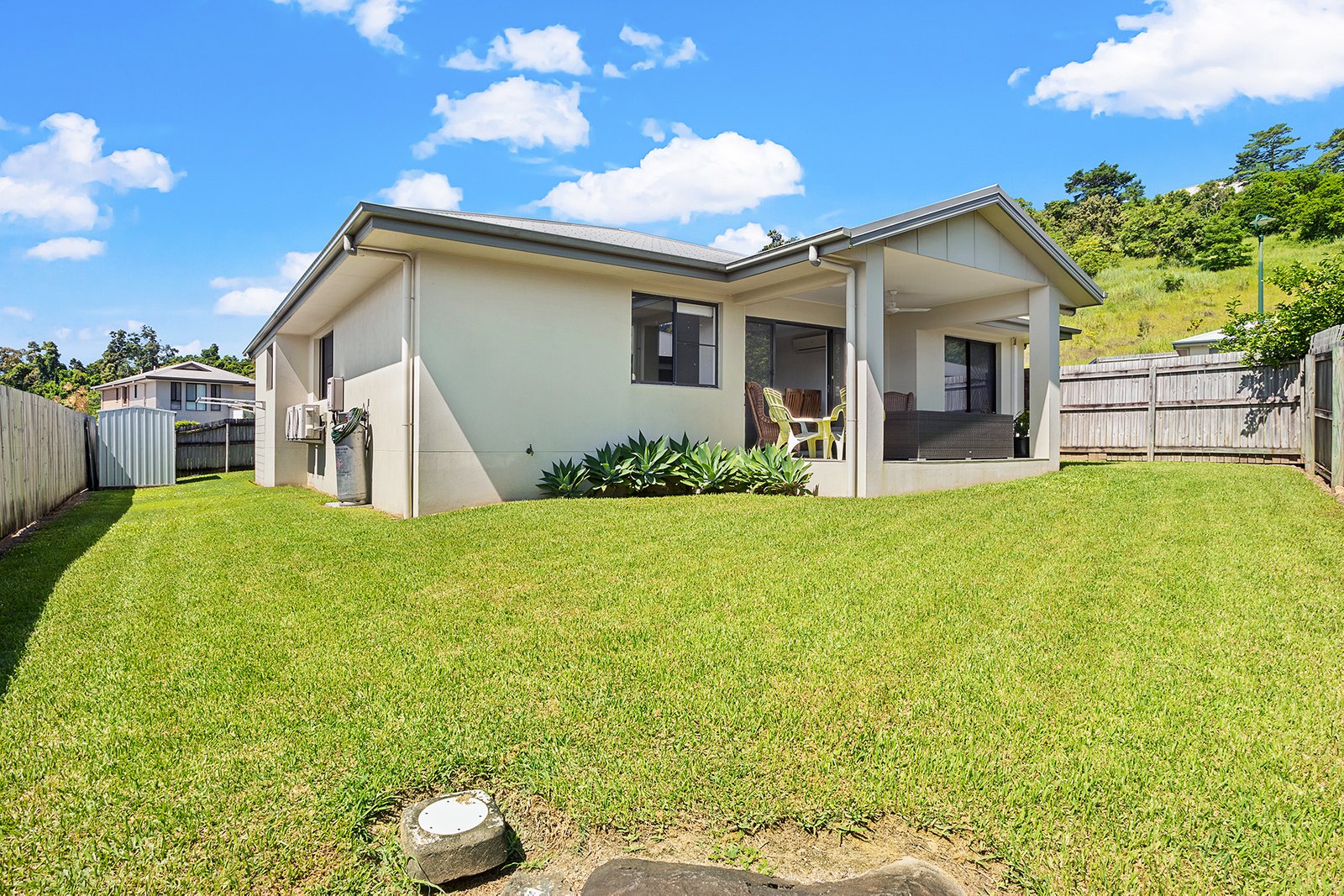 19 Companion Way CANNONVALE 10