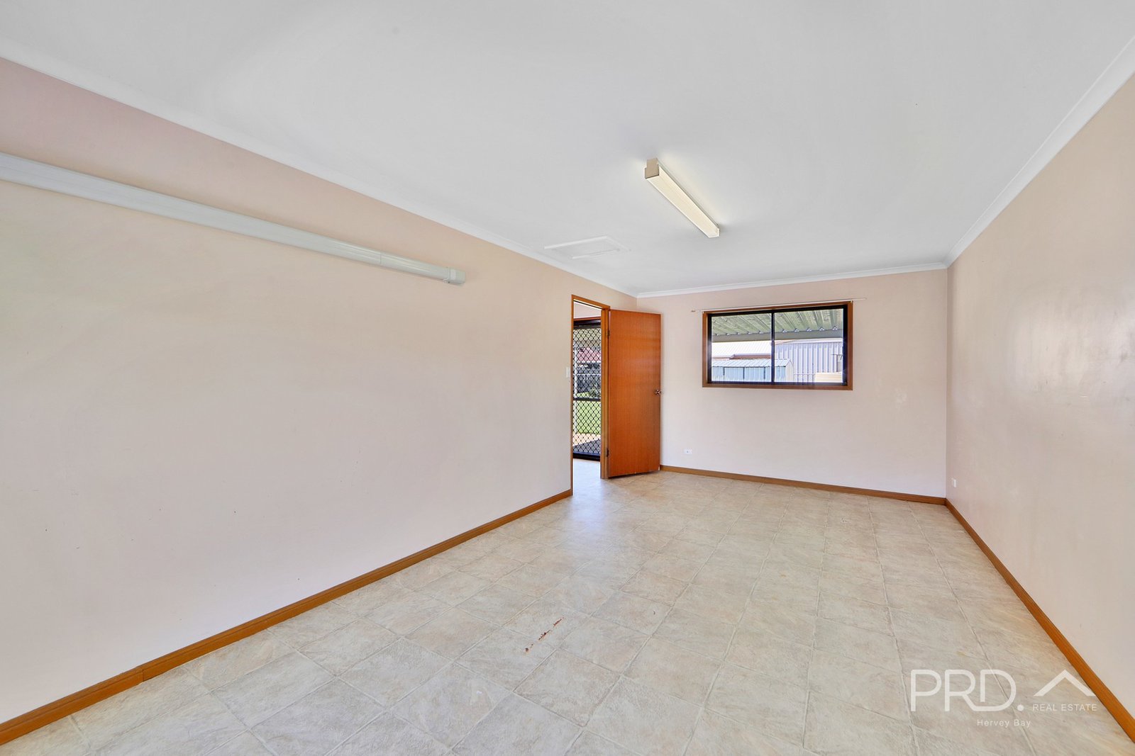 19 Connock Street URANGAN 11