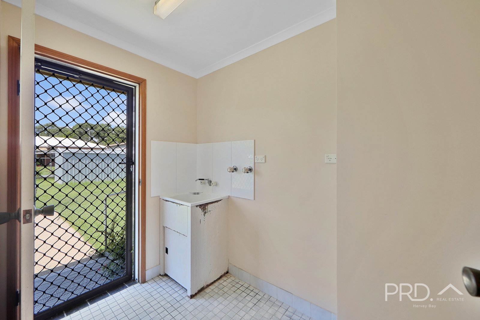 19 Connock Street URANGAN 16