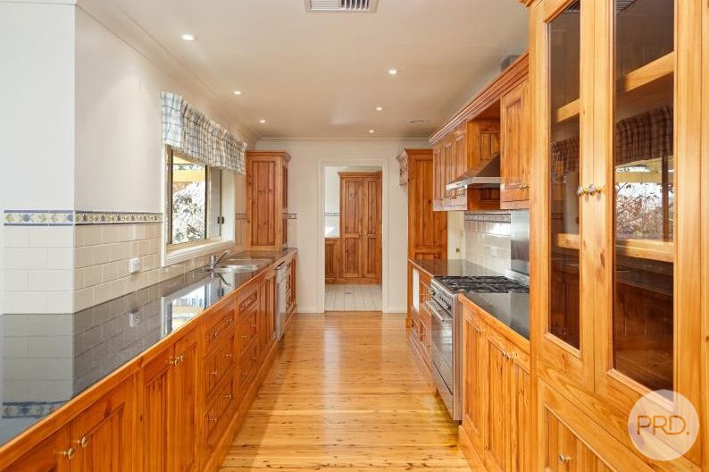 19 Cowan Place LLOYD 3