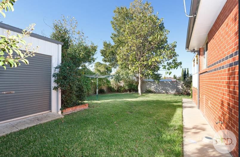 19 Cowan Place LLOYD 9