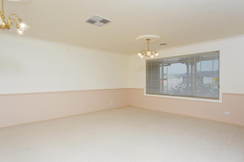 19 Cowan Place LLOYD 3