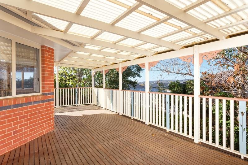 19 Cowan Place LLOYD 5