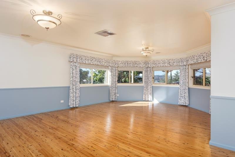 19 Cowan Place LLOYD 8