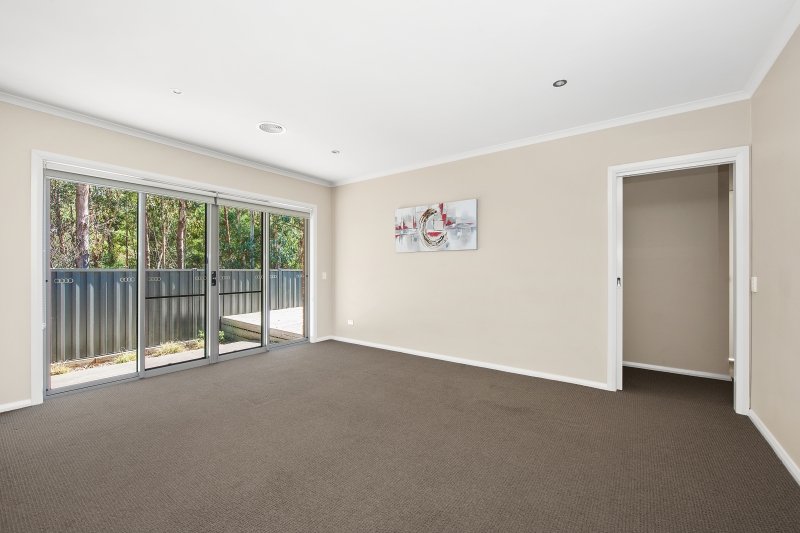 Gallery: 1/9 Creek View Close