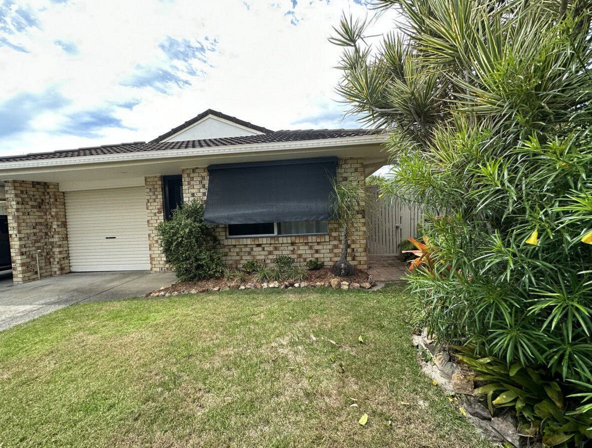 1/9 Crimson Court Miami 16