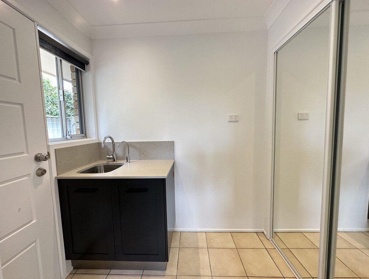 1/9 Crimson Court Miami 10