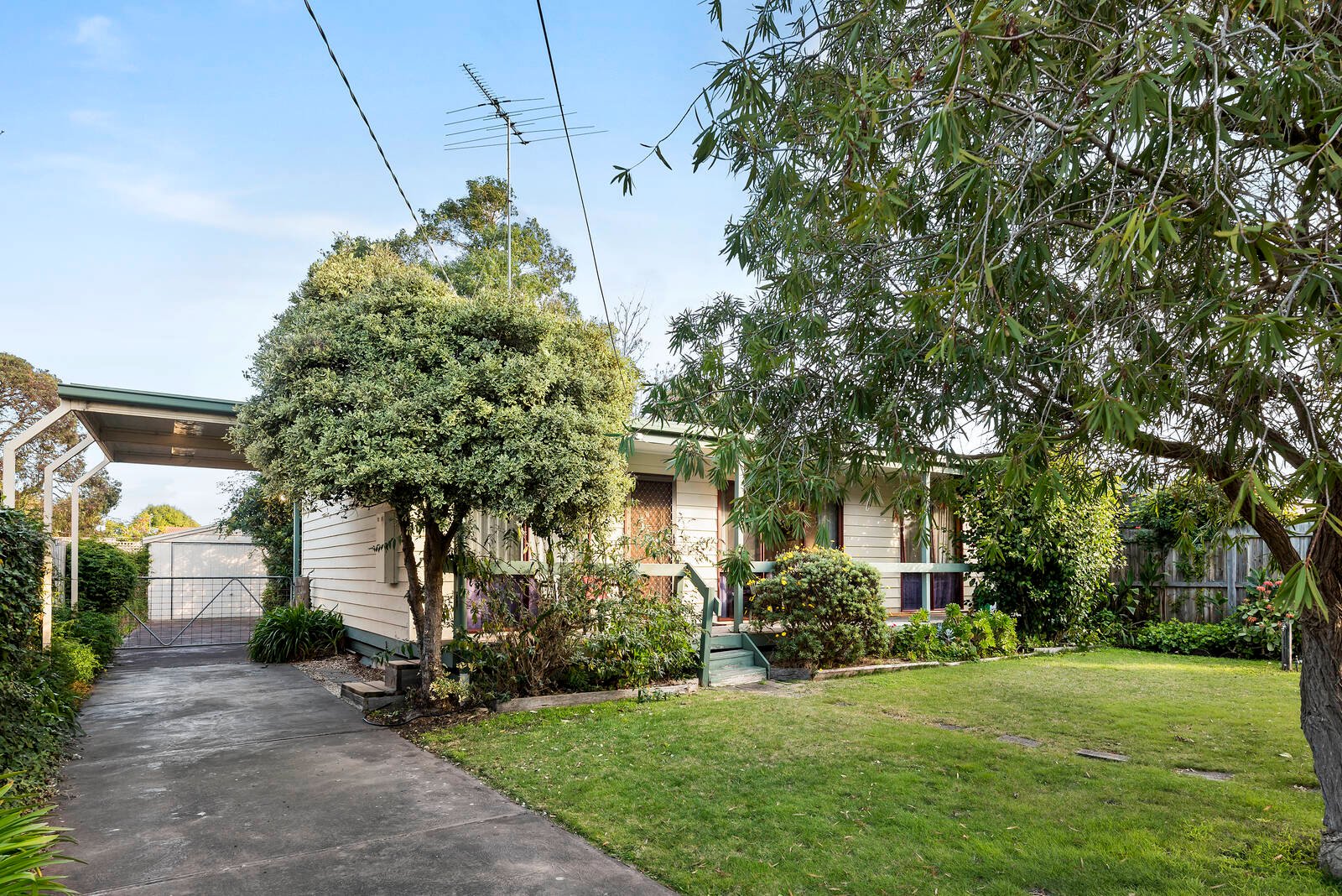 Real Estate and Property in 19 Cronulla Court, Barwon Heads, VIC