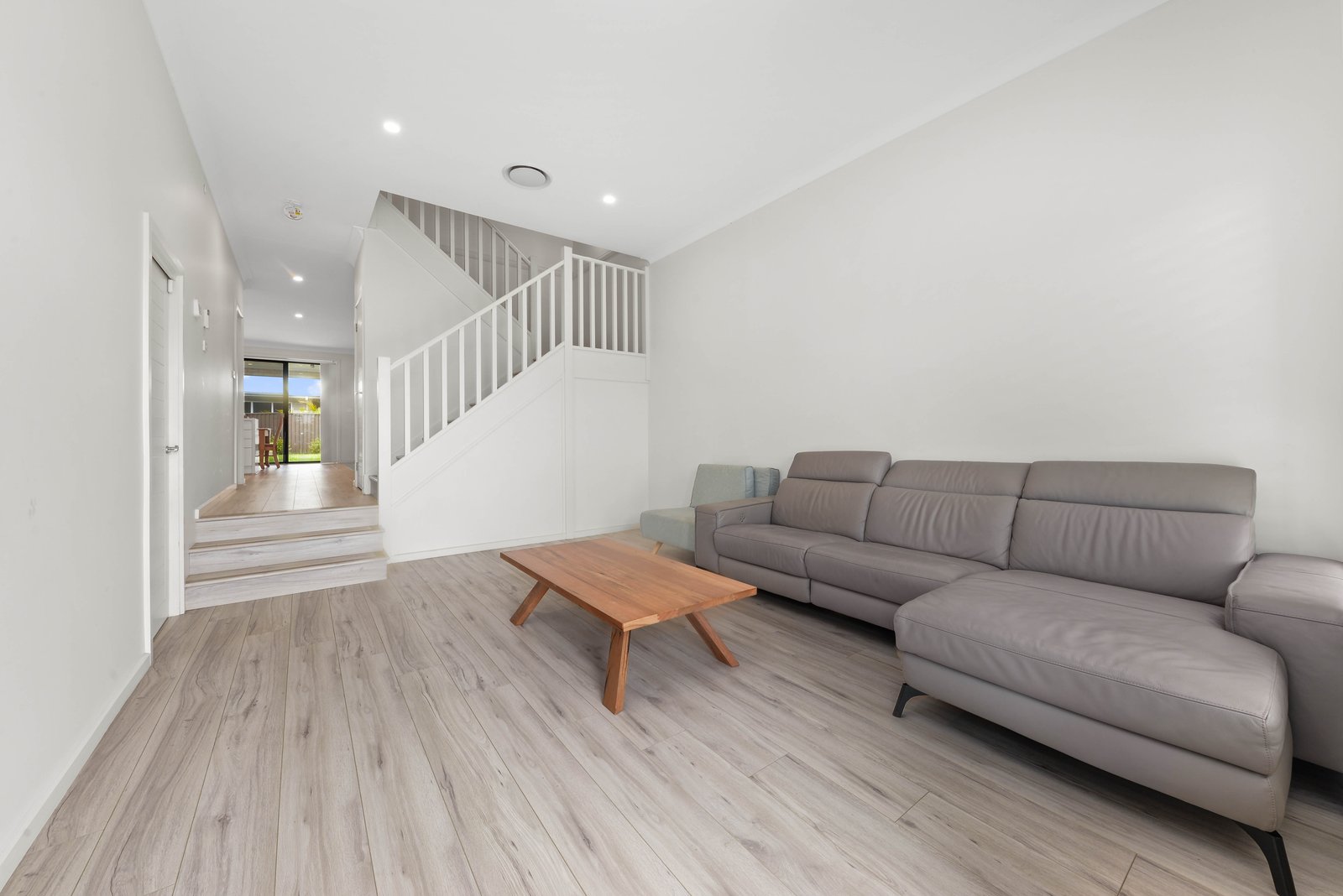 19 Dampier Street CHIFLEY 5