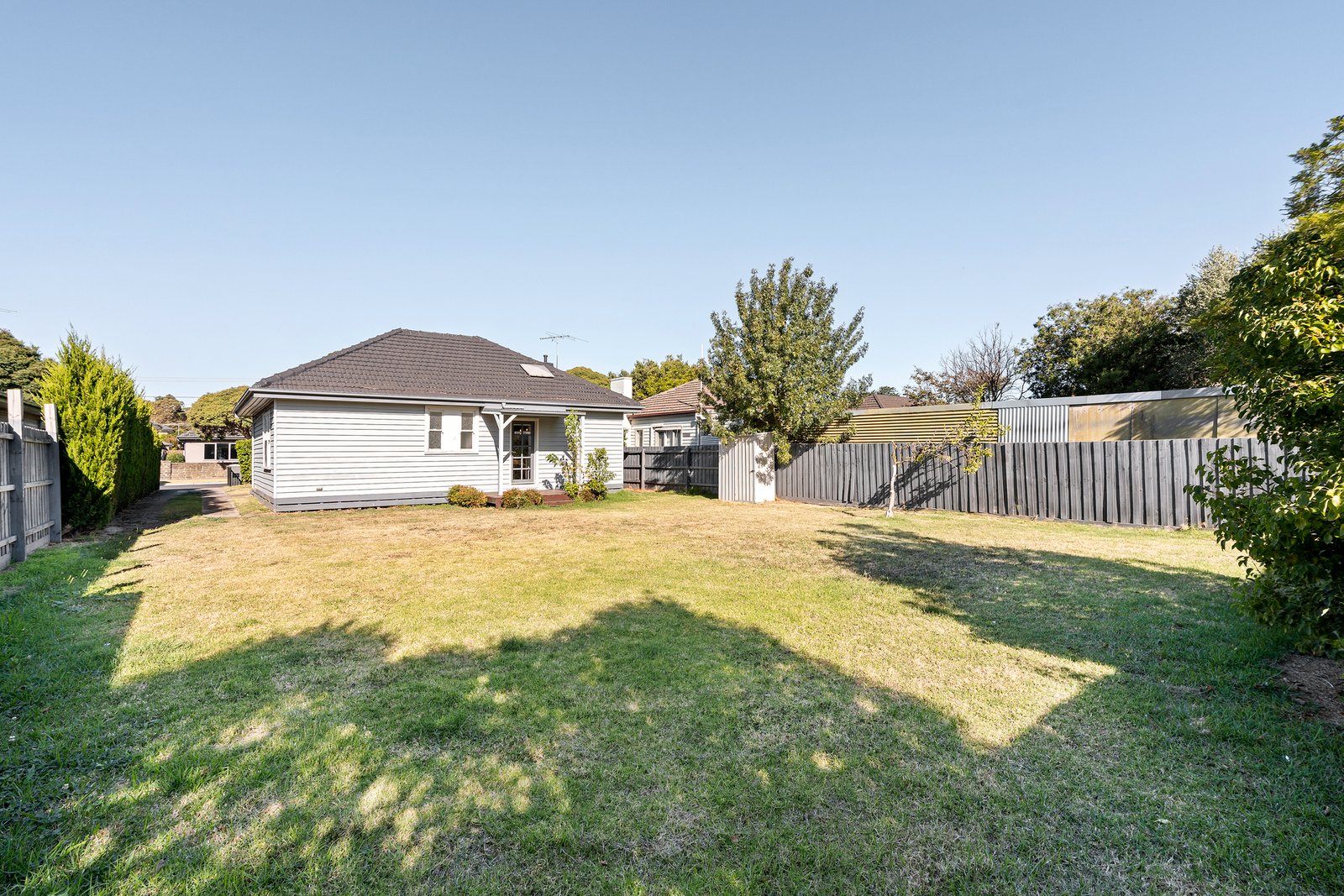 Real Estate and Property in 19 Delos Street, Oakleigh South, VIC