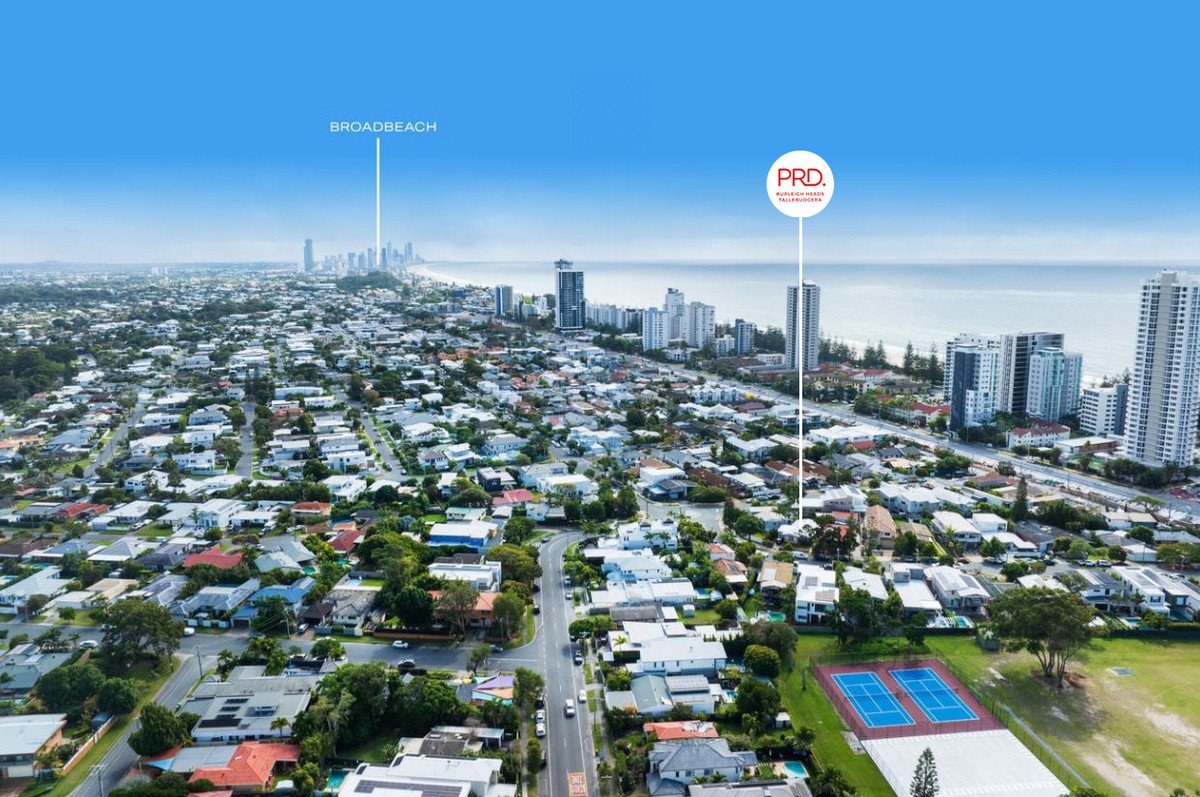 19 Diana Avenue BURLEIGH HEADS 2