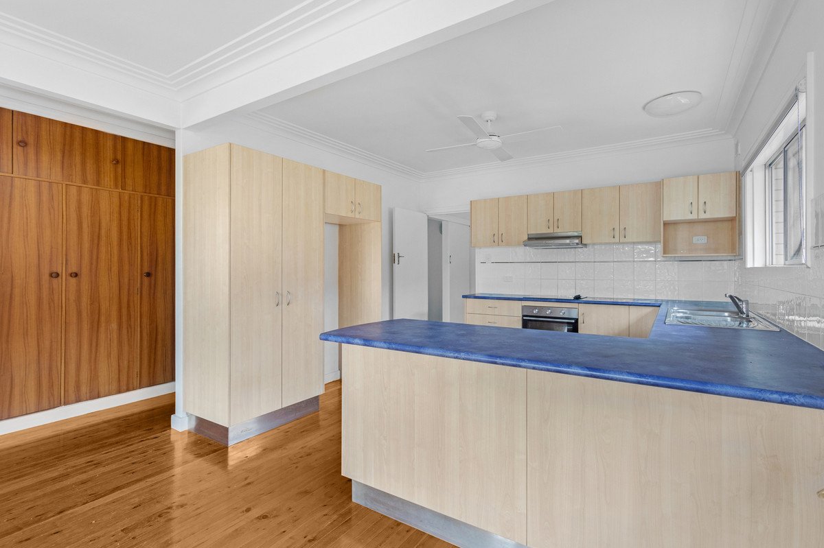 19 Diana Avenue BURLEIGH HEADS 3