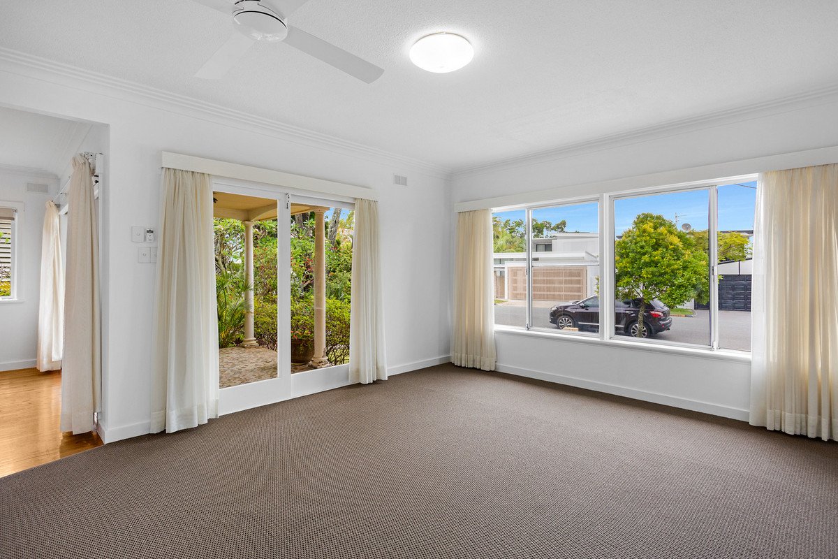 19 Diana Avenue BURLEIGH HEADS 6