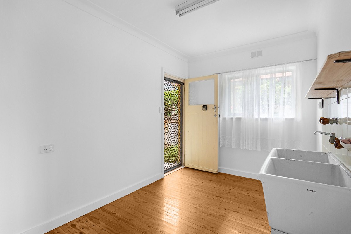 19 Diana Avenue BURLEIGH HEADS 12