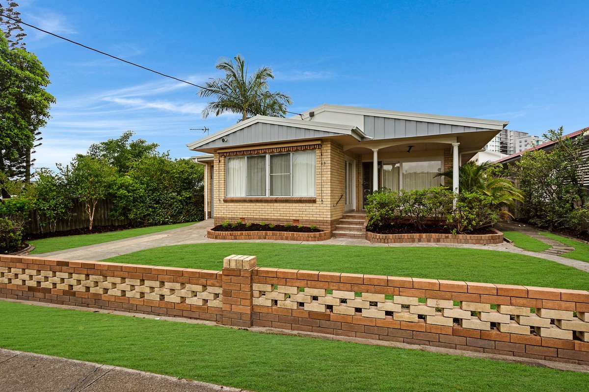 19 Diana Avenue BURLEIGH HEADS 16