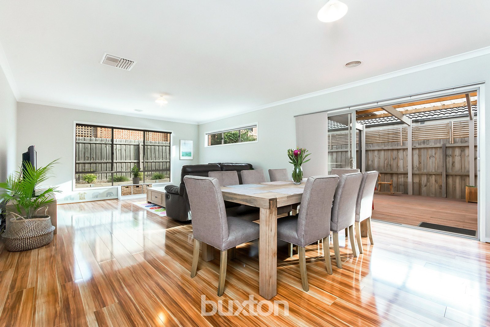 Gallery: 19 Diaz Drive