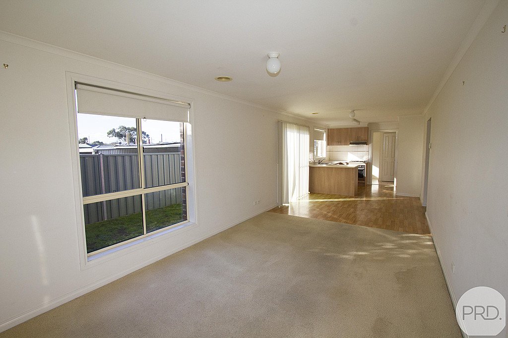 19 Domain Gardens SEBASTOPOL 2