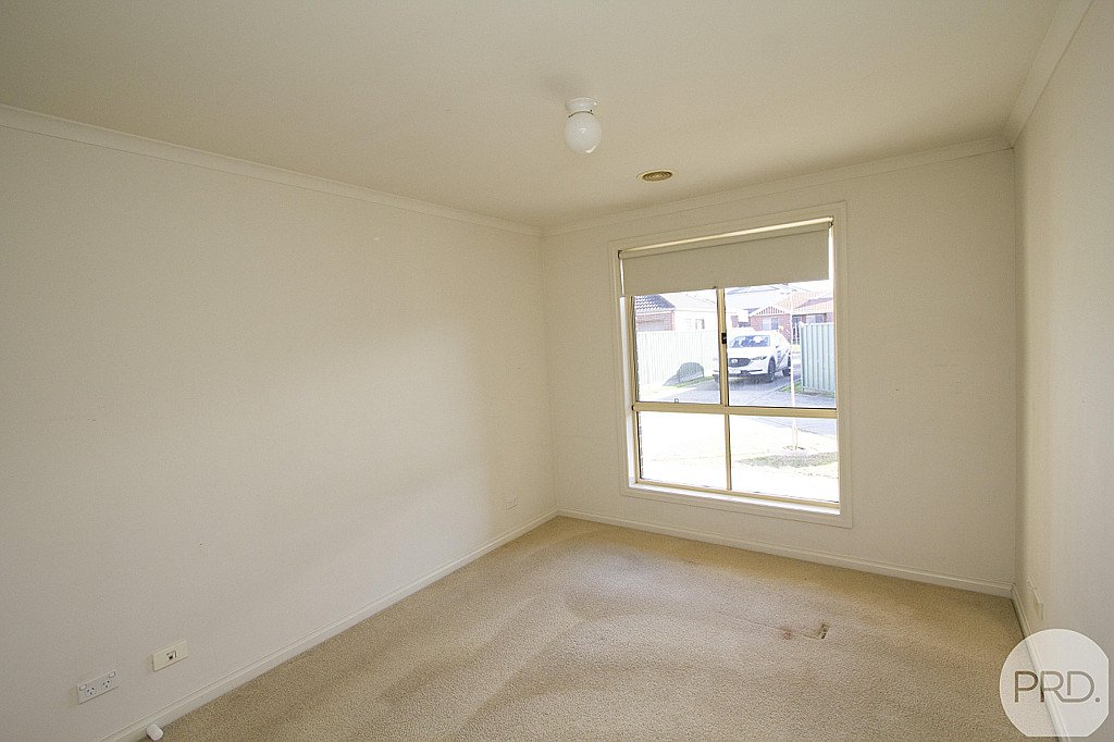 19 Domain Gardens SEBASTOPOL 5