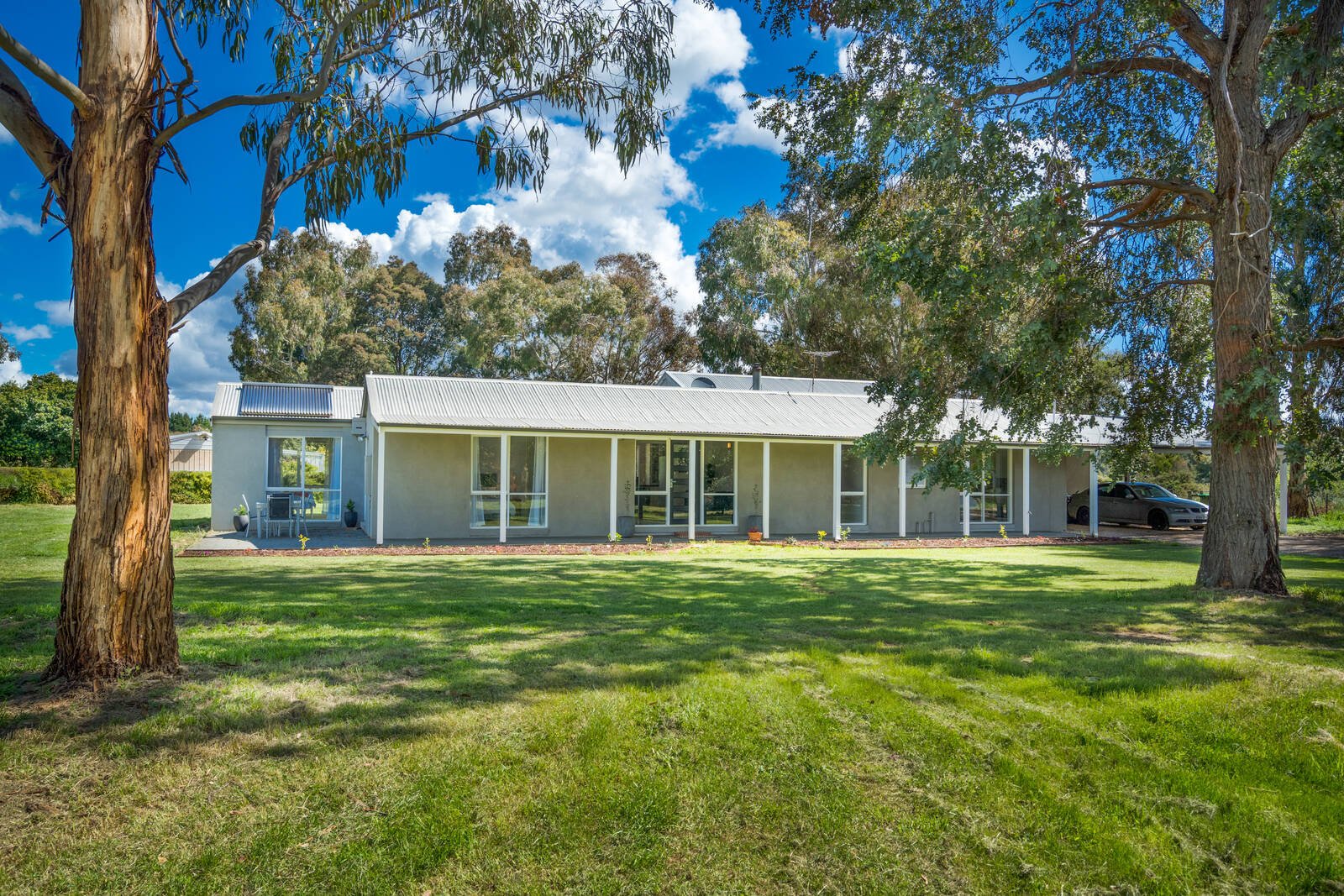 Real Estate and Property in 19 Donovans Road, Woodend North, VIC