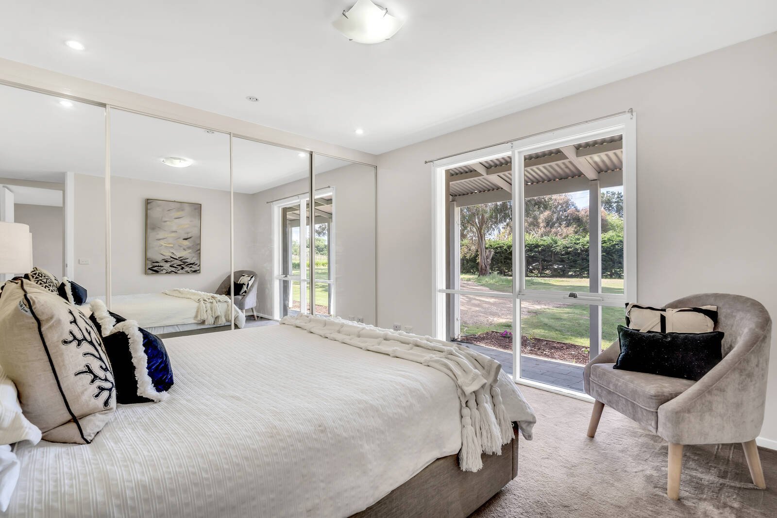 Real Estate and Property in 19 Donovans Road, Woodend North, VIC