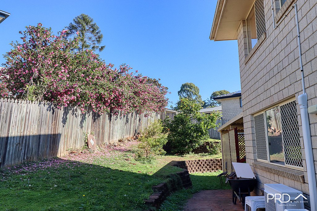 19 Dymock Drive GOONELLABAH 8