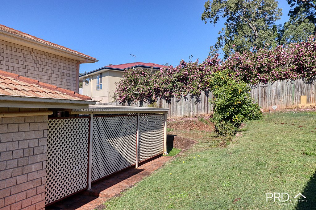 19 Dymock Drive GOONELLABAH 9