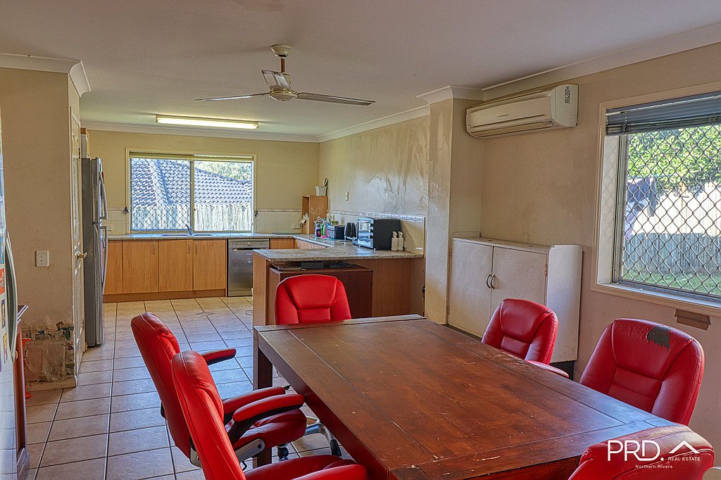 19 Dymock Drive GOONELLABAH 12