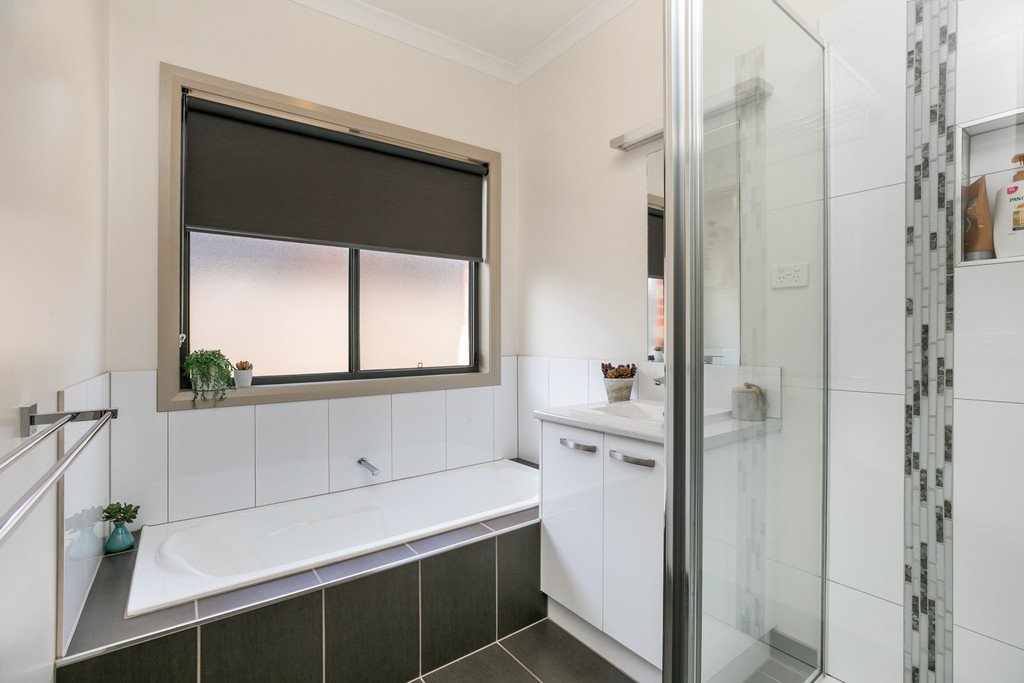 19 Eamont Court STRATHFIELDSAYE 6