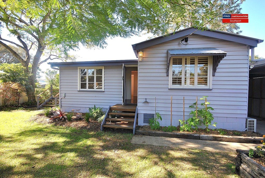 19 Echlin Street LABRADOR 5