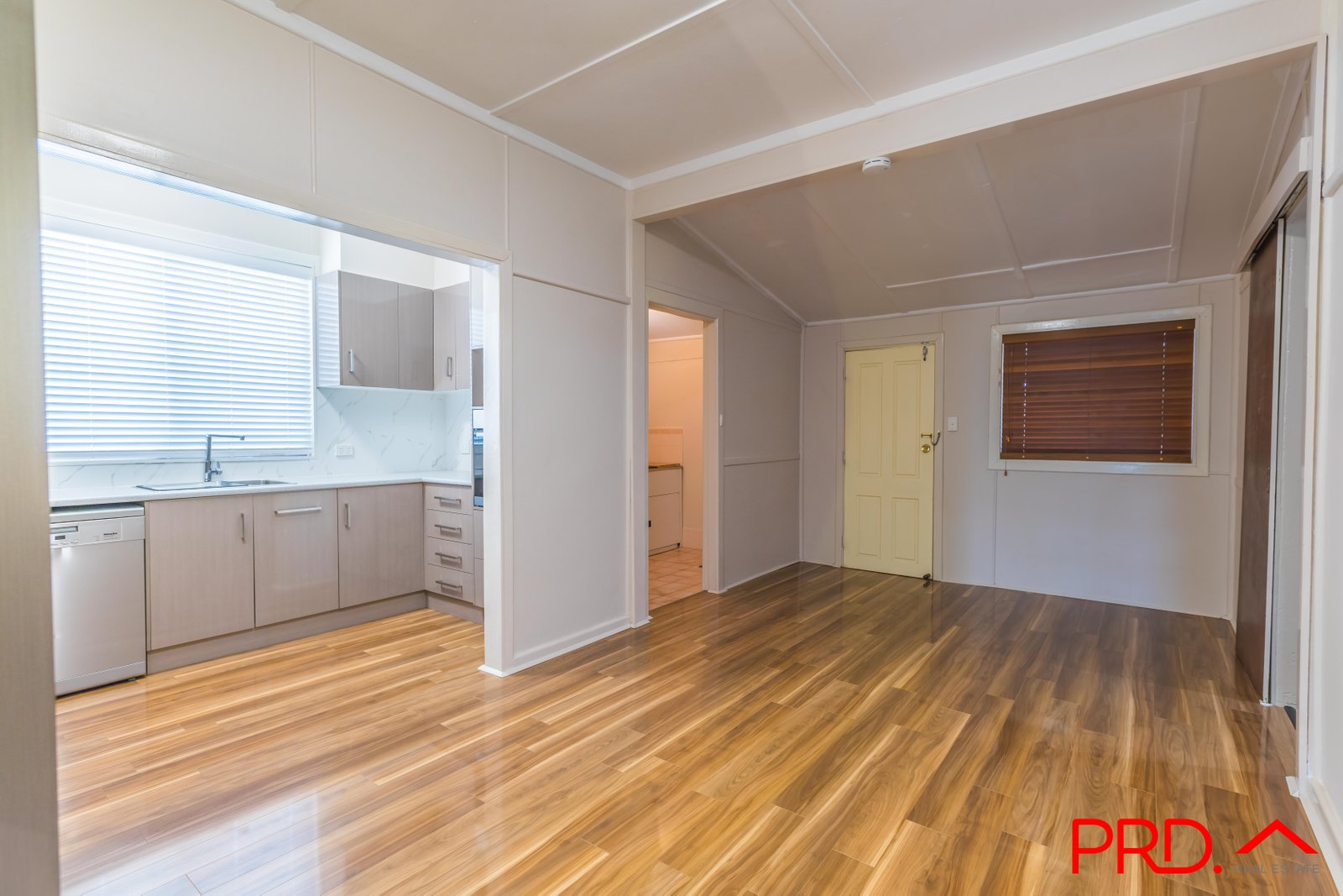 19 Edgeroy Street TAMWORTH 2