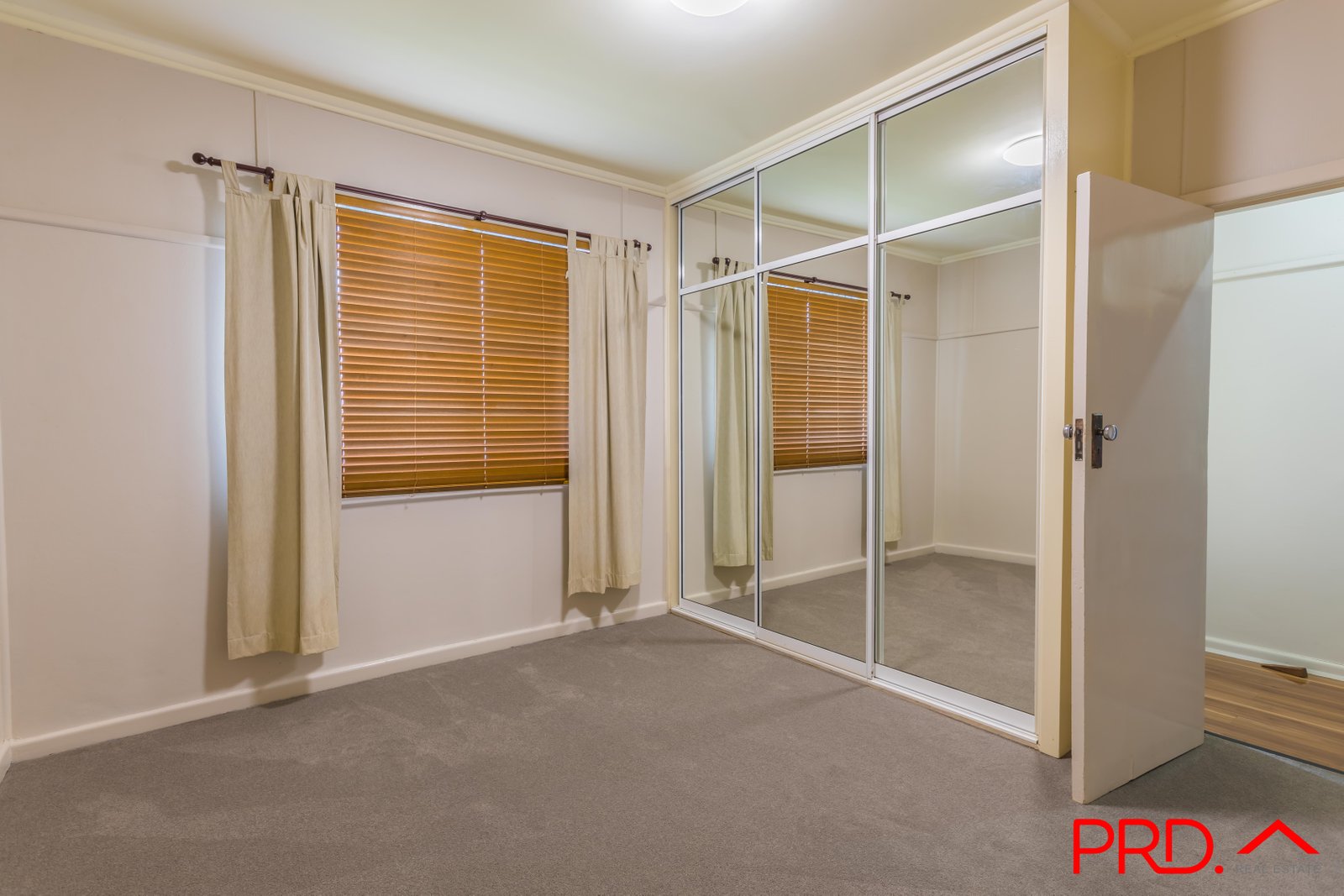 19 Edgeroy Street TAMWORTH 6